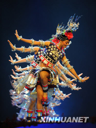 Maravillosos espectáculos- realizados -Competición -Danzas folklóricas-etnias -Premio Flor de Loto 2