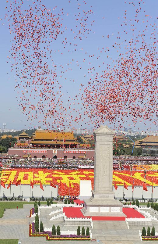 celebraciones-Día Nacional-China-desfile-niños 2