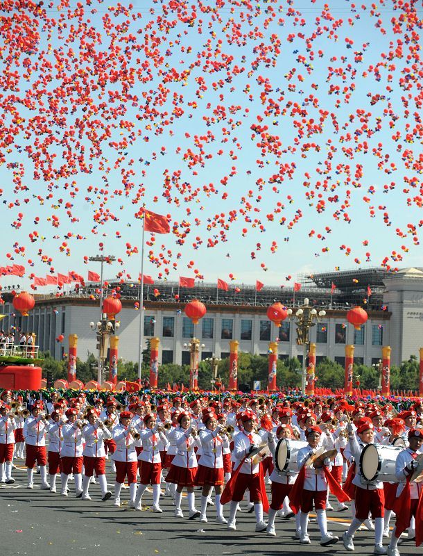 celebraciones-Día Nacional-China-desfile-niños 5