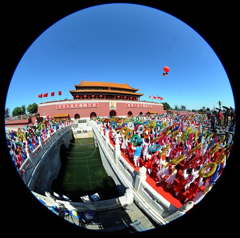 celebraciones-Día Nacional-China-desfile-niños 11