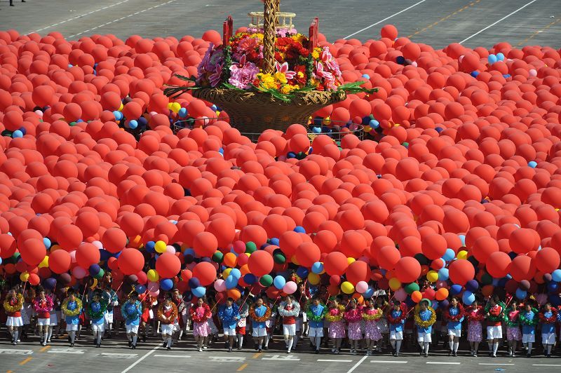 celebraciones-Día Nacional-China-desfile-niños 17