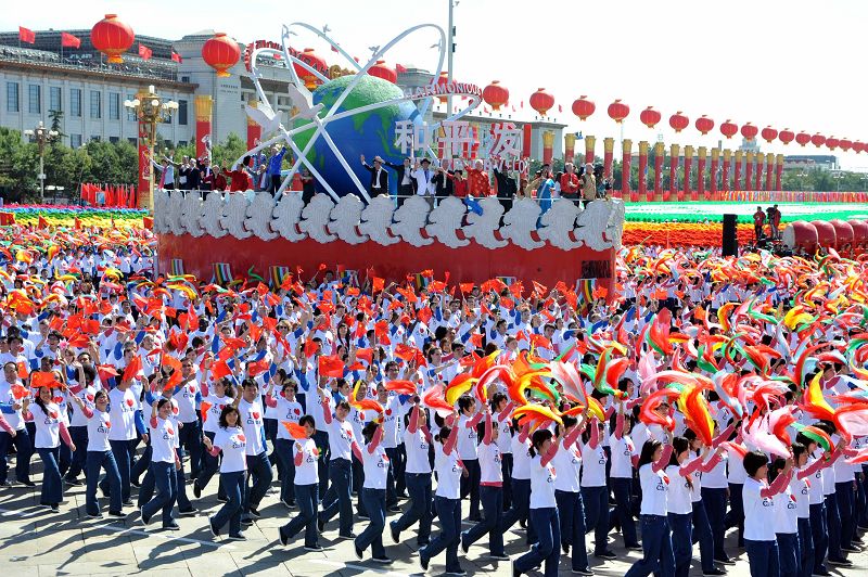 carroza-temática-desfile-celebraciones-Día Nacional 32