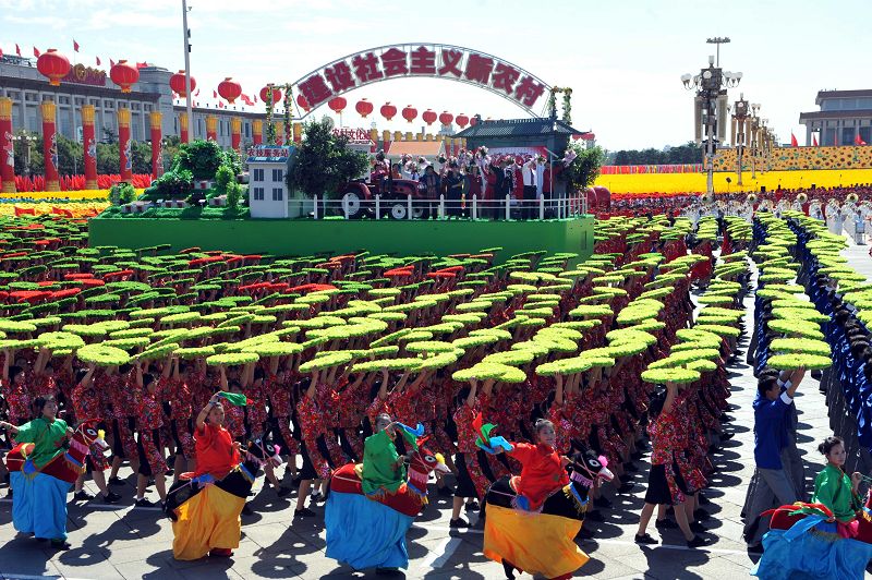 carroza-temática-desfile-celebraciones-Día Nacional 39