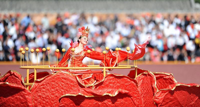 carroza-temática-desfile-celebraciones-Día Nacional 51