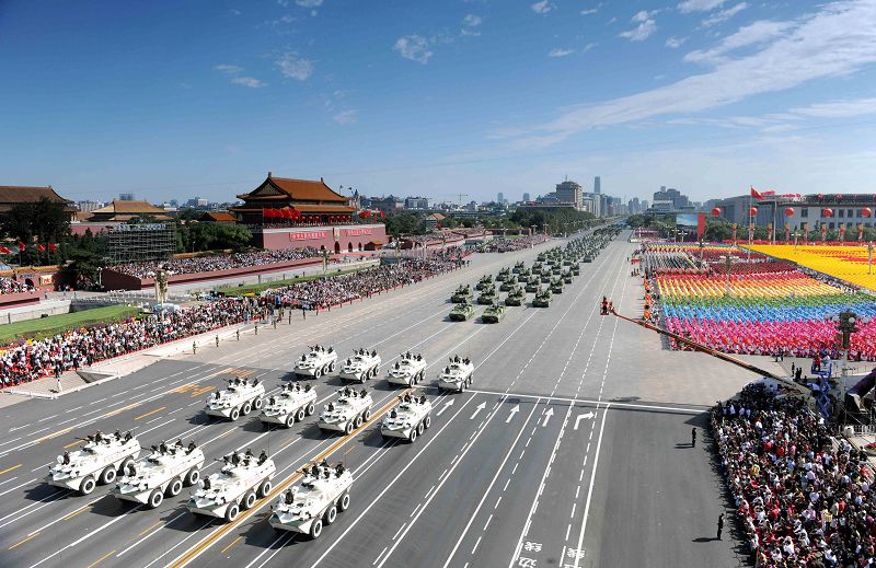 Gran desfile militar: equipos y armas 16