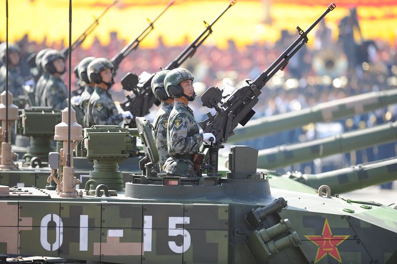 Gran desfile militar: equipos y armas 22