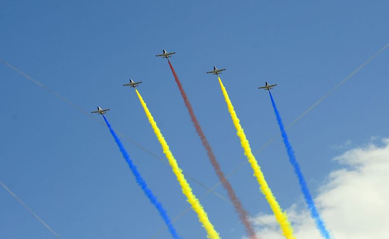 Gran desfile militar: aviones 7