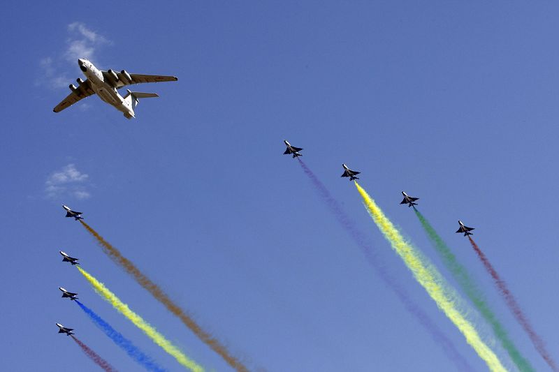 Gran desfile militar: aviones 19