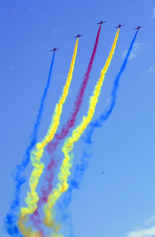 Gran desfile militar: aviones 20