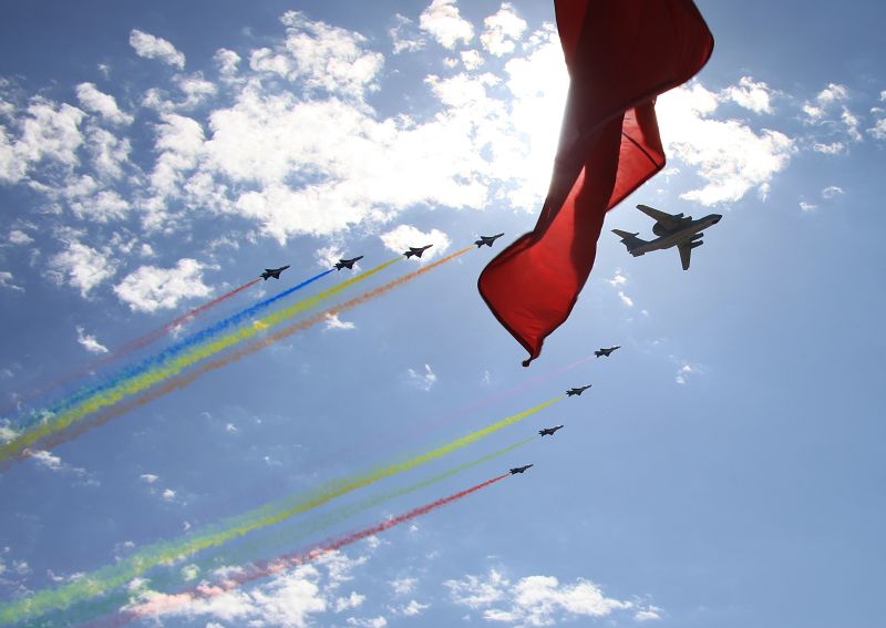 Gran desfile militar: aviones 49