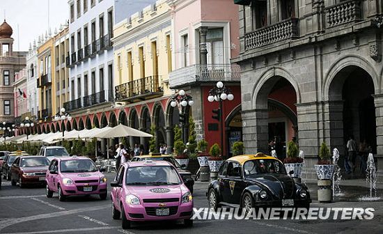 Sólo para mujeres en México los taxis del color de rosa2