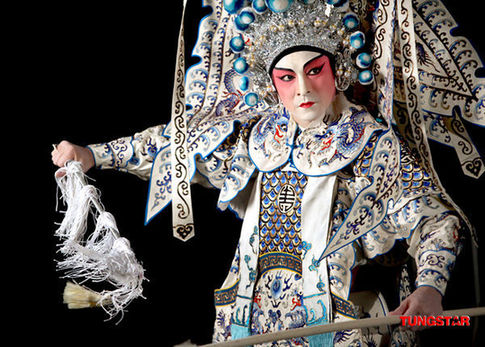 Ópera de Pekín -al estilo -Andy Law 3