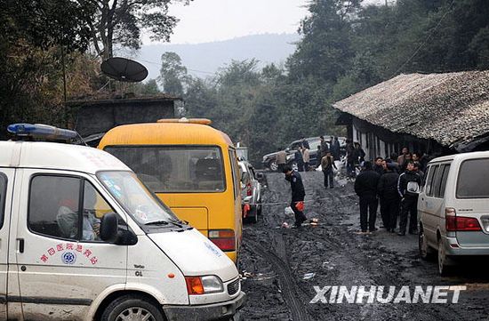 Doce muertos por incendio en mina de carbón en este de China3