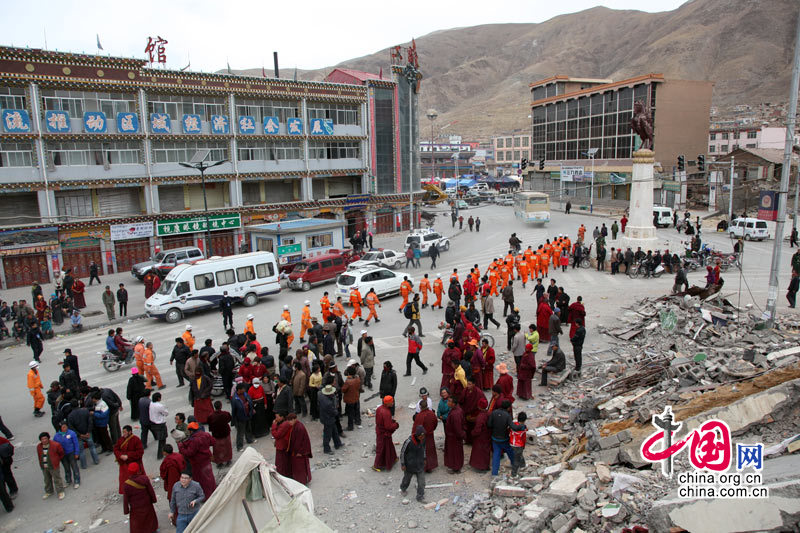 sismo terremoto Yushu Qinghai rescate 12