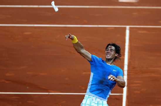 Rafael Nadal derrota a Roger Federer y se proclama campeón del torneo Masters 1000 de Madrid8