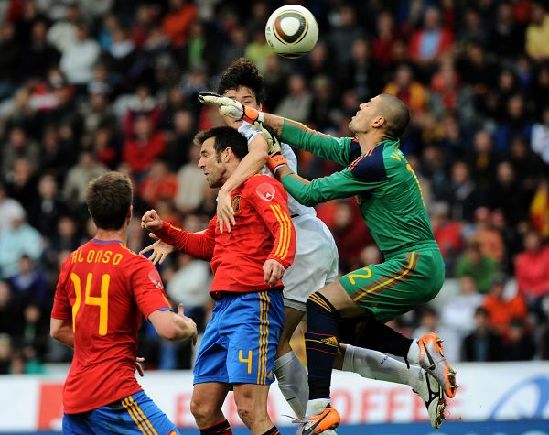 España gana 1-0 a Corea del Sur 巴薩門神處子秀