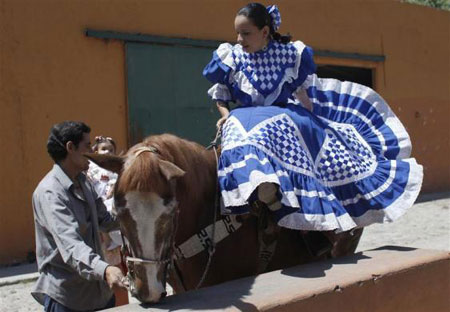 Lienzo La Nacional-Ciudad de México-2010-Vaqueras mexicanas 2