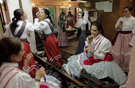 Lienzo La Nacional-Ciudad de México-2010-Vaqueras mexicanas 3