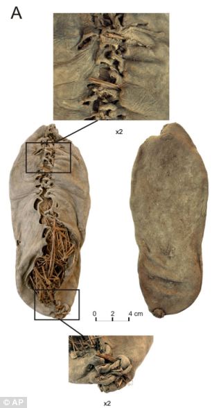 Descubren el zapato más antiguo del mundo 3