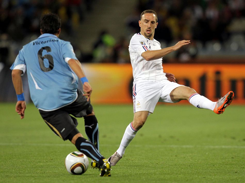 Uruguay,sólo con 10 jugadores,empata 0-0 con Francia en Copa Mundial烏拉圭戰(zhàn)平法國