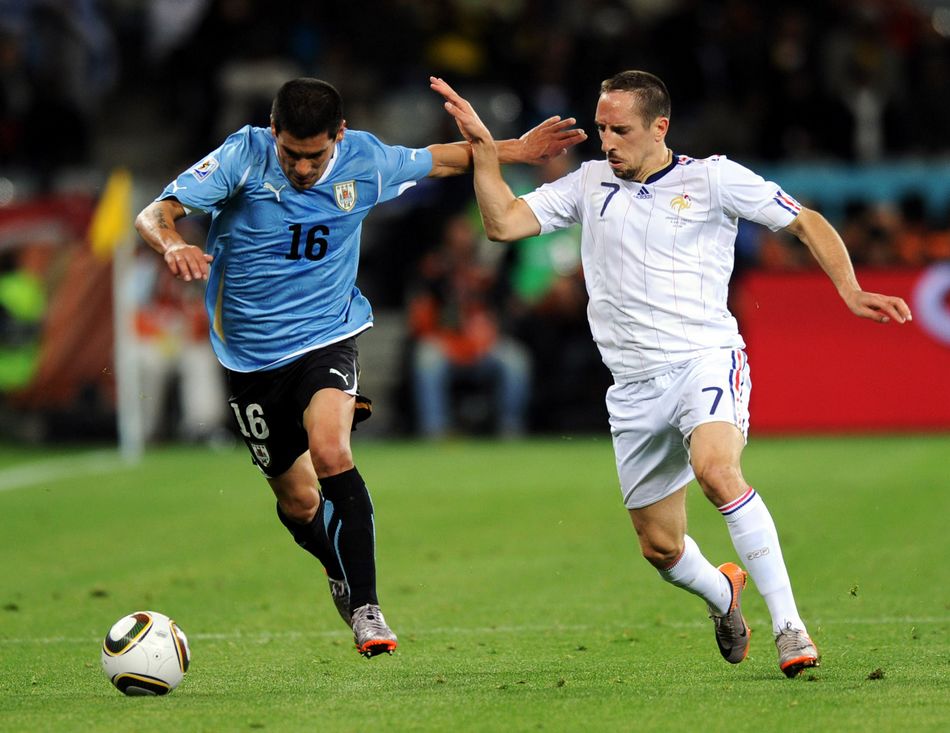 Uruguay,sólo con 10 jugadores,empata 0-0 con Francia en Copa Mundial烏拉圭戰(zhàn)平法國