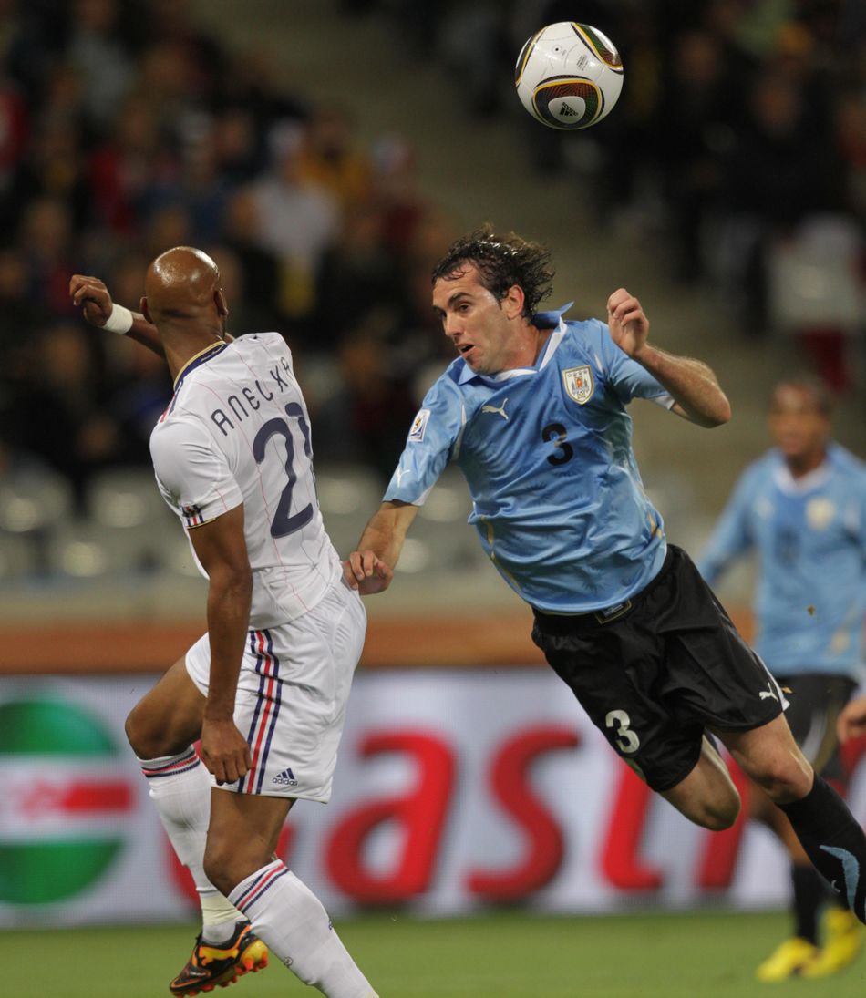 Uruguay,sólo con 10 jugadores,empata 0-0 con Francia en Copa Mundial烏拉圭戰(zhàn)平法國