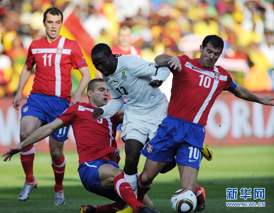 Ghana vence a Servia con 1-0