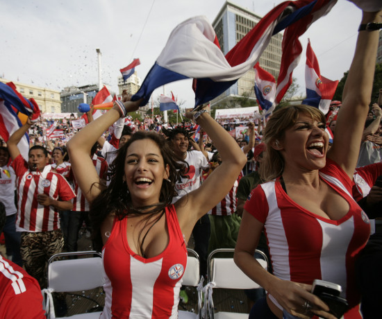 Italia empata a Paraguay con 1-1