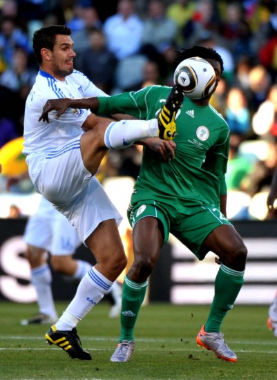 图文-[小组赛]希腊2-1尼日利亚西奥里斯拼抢