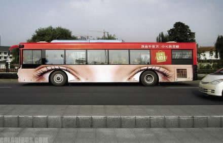 anuncio-interesante-atractivo-autobús 9