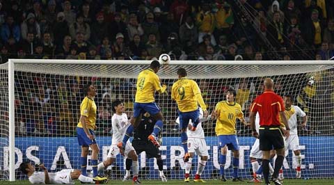 Brasil pasa cuartos final Chile 3-0 copa mundial 2010 7