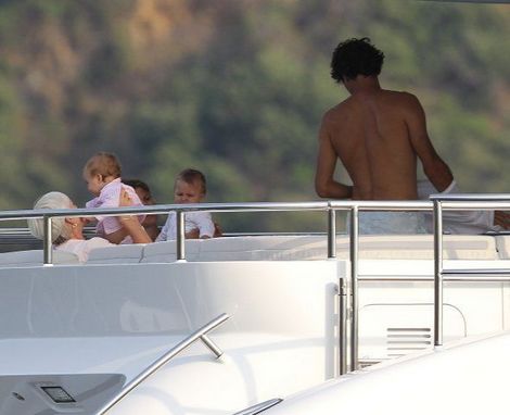Federer con sus hijas gemelas