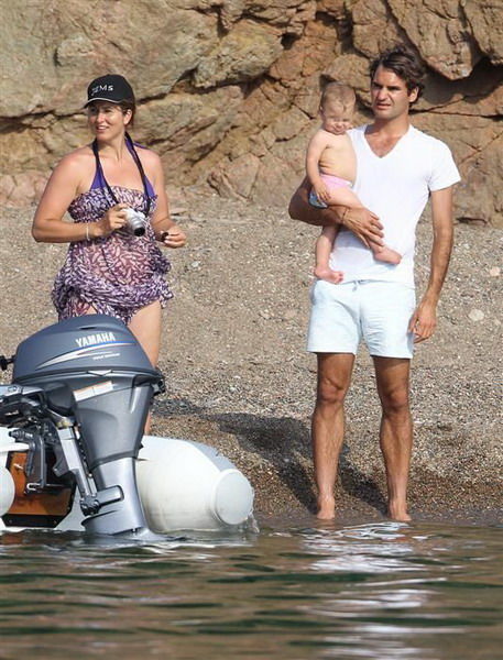 Federer con sus hijas gemelas