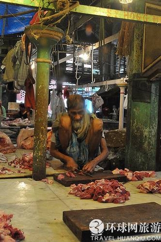 tursimo-turista-Japón-japones-asustados-mercado-carne.-India 10