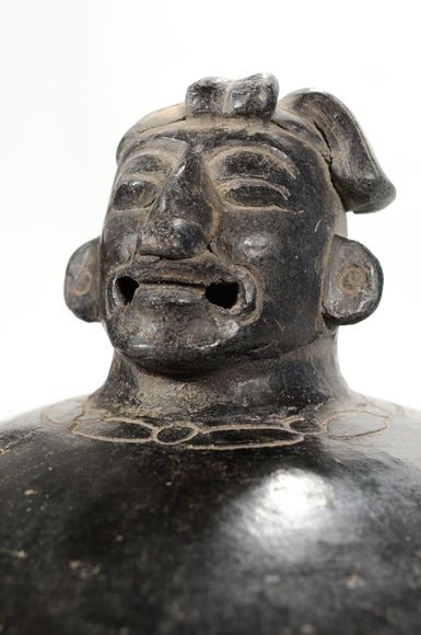 Objetos de la tumba de los antiguos maya hallada en Guatemala 3