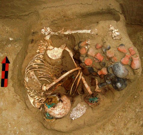 Descubren un pasaje de sacrificios humanos en Perú 1