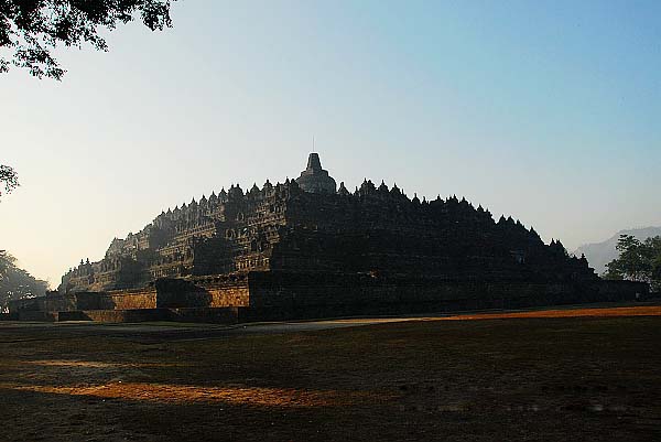 Borobudur, el monumento más grande del hemisferio sur 6