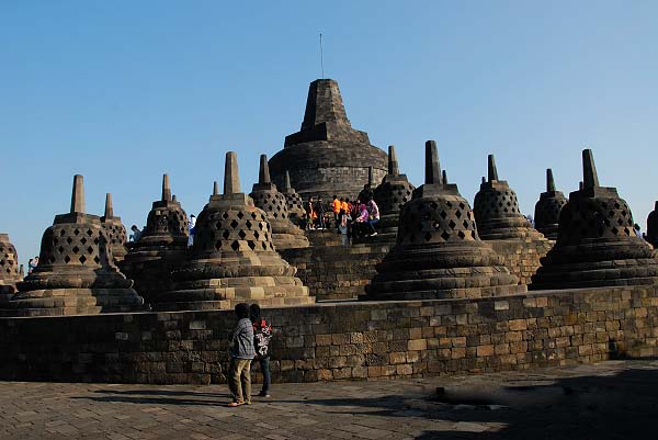 Borobudur, el monumento más grande del hemisferio sur 12