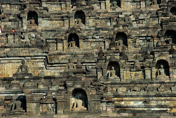 Borobudur, el monumento más grande del hemisferio sur 16