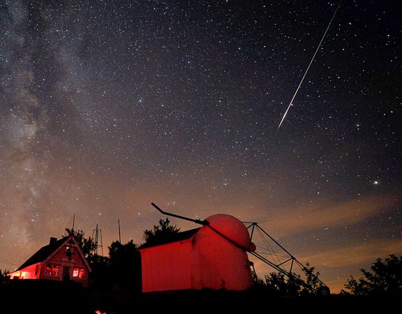 Llegan a la Tierra las lluvias de meteoritos perseidas