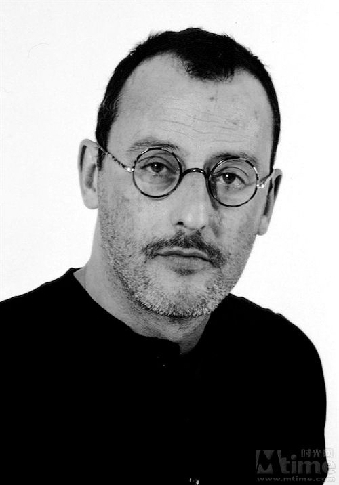 Jean Reno, nació el 30 de julio, 1948