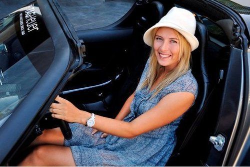 Sharapova presenta su coche favorito