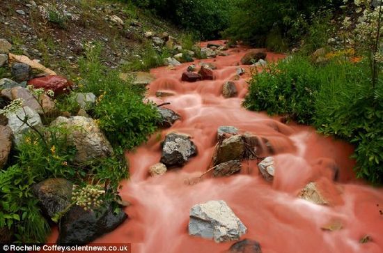 La cascada roja en Canadá