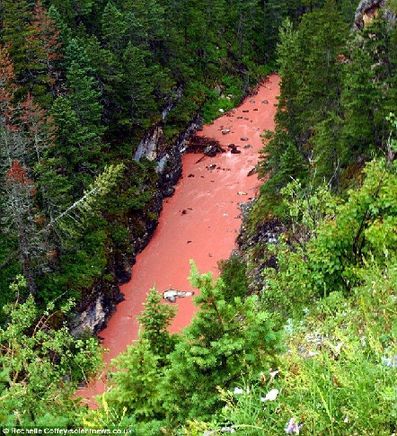 La cascada roja en Canadá