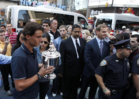 Nadal da la vuelta a Nueva York con la copa del Abierto US