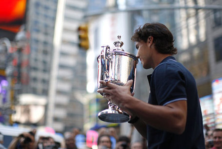 Nadal da la vuelta a Nueva York con la copa del Abierto US