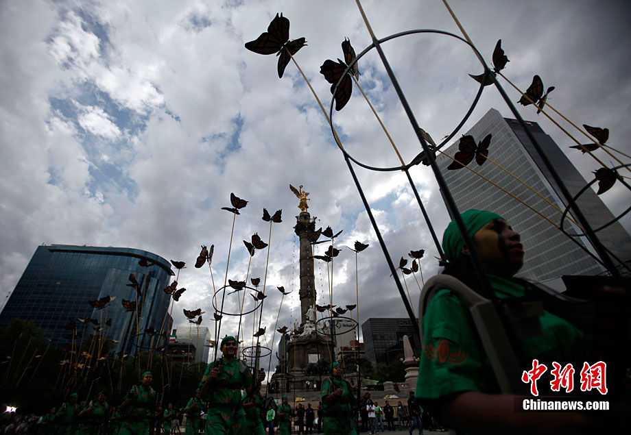 inaugura-conmemoración-Bicentenario-Independencia-México 11