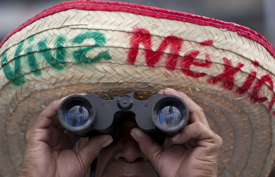 México-inicia-festejos-Bicentenario-magno-desfile