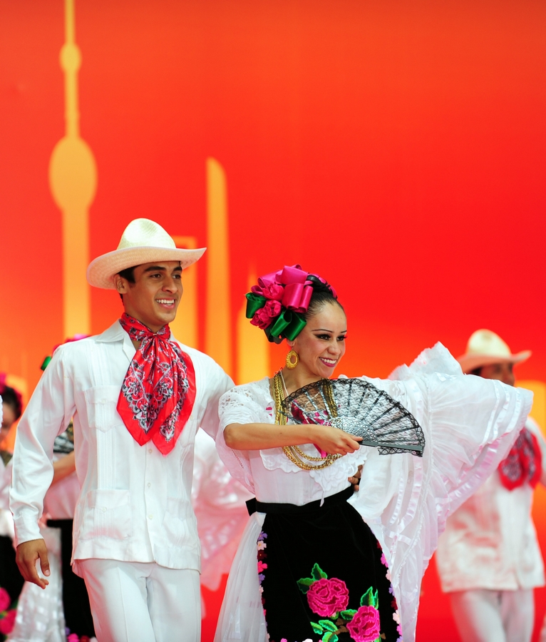 celebra-Día-Nacional-Bicentenario-México-Expo-Shanghai