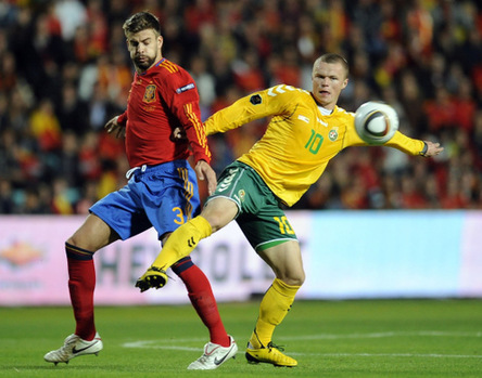 España vence a Lituania con 3-1, Joseba Llorente presentaba genial